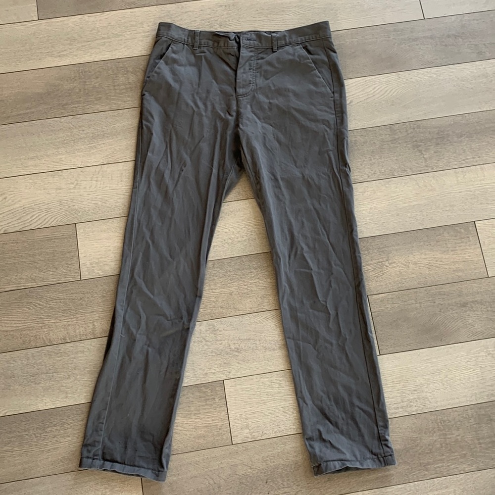 Denim Co. Chino Straight. 32/32. Gray colored, only worn once.